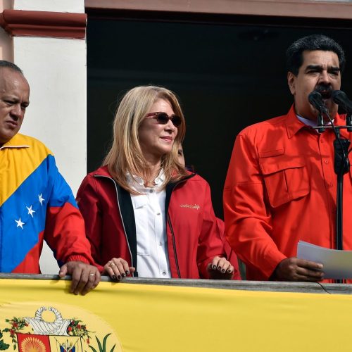 Mulher de Nicolás Maduro pede prisão domiciliar por problemas cardíacos