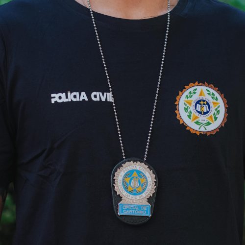 Mulher é presa, em Maricá, suspeita de aplicar golpe em idosa ao se passar por funcionária pública