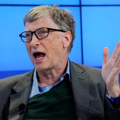 Bill Gates alerta que IA pode causar ‘um bilhão de mortes’ e defende legislação para a tecnologia