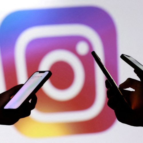 Instagram agora permite reorganizar posts no perfil; veja como fazer