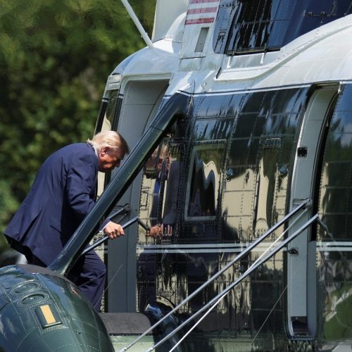 EUA notificam Brasil em investigação de incidente envolvendo helicóptero com Trump; entenda