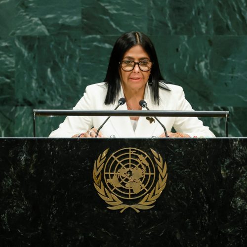 Em discurso ambíguo na ONU, presidente da Venezuela critica interferência externa e elogia acordo com os EUA