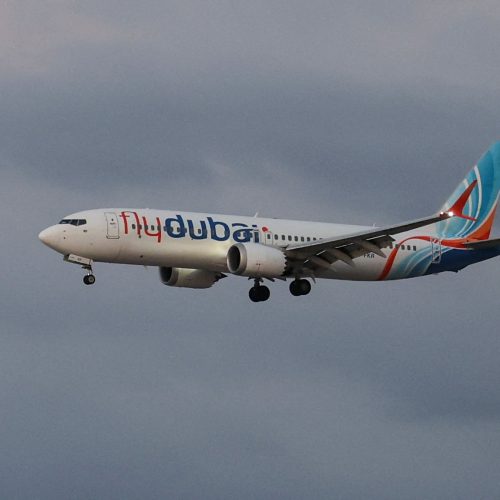 Simulação mostra como avião alvo de ataque despencou no ar perto de Israel