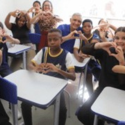Alunos de Rio das Ostras ganham nova unidade escolar em Rocha Leão