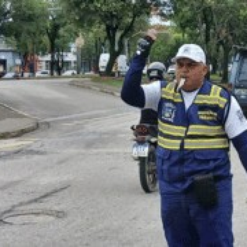 Novos operadores de trânsito reforçam orientação e segurança viária