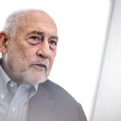 Benefícios do PIX superam custos impostos ao Brasil pelas tarifas de Trump, diz Nobel de Economia