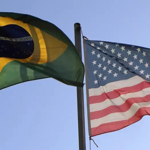 EUA parabenizaram mais de 180 países em 12 meses; Brasil, Coreia do Norte, Irã e mais 7 são ignorados