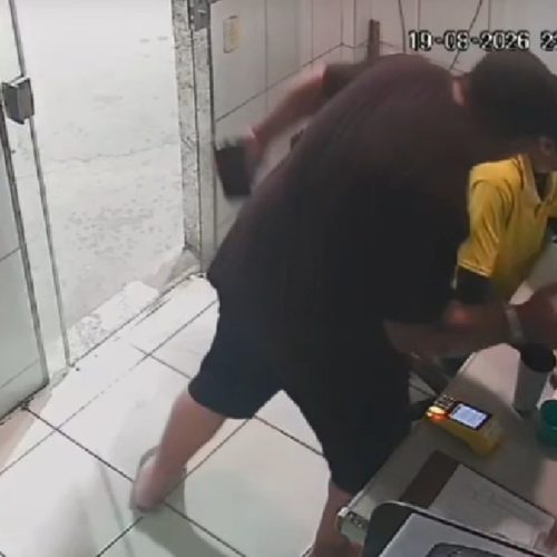 VÍDEO: cliente dá tapa no rosto de frentista em Casimiro de Abreu