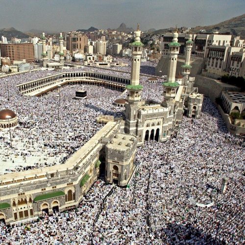 Houthis realizam novos ataques contra a Arábia Saudita, que emite alerta para Meca
