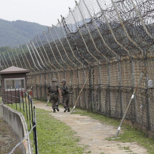 Militares da Coreia do Sul atiram após soldados norte-coreanos cruzarem a fronteira