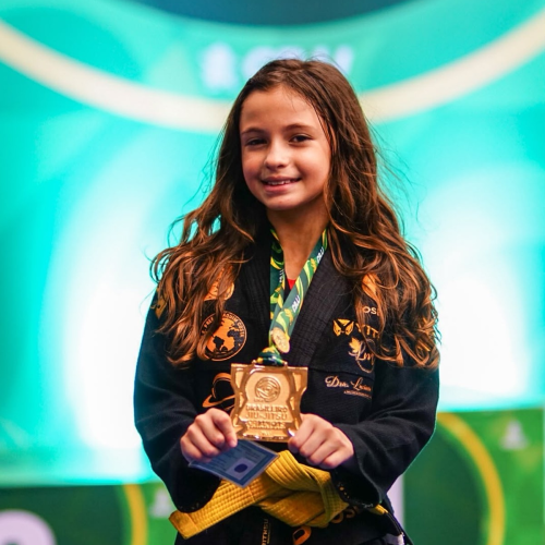 Aos 11 anos, atleta de Nova Friburgo conquista bicampeonato brasileiro de jiu-jitsu e se prepara para torneios nos Estados Unidos