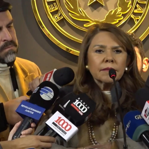 Senadora paraguaia que xingou Mbappé se nega a pedir desculpas e ameaça: ‘já prendemos o Ronaldinho’