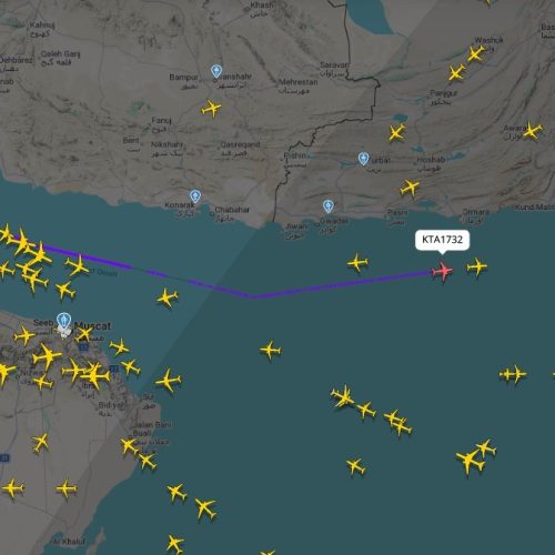 Destroços de Boeing 737 desaparecido no Paquistão são encontrados; buscas pela tripulação continuam