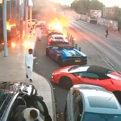 VÍDEO: carros de luxo são incendiados com coquetéis molotov no Reino Unido