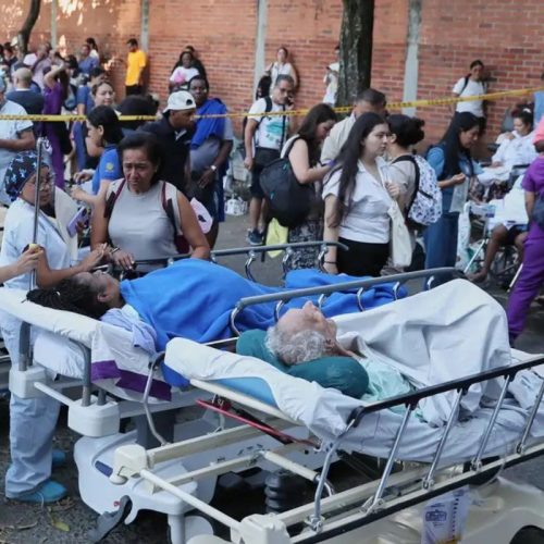 Colômbia enfrenta colapso hospitalar e toques de recolher após terremoto de magnitude 7,4