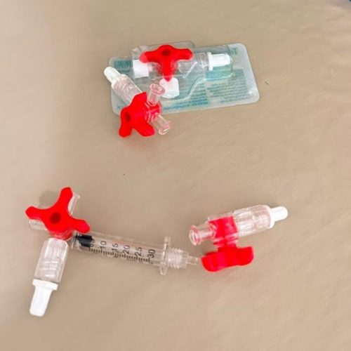 Clínica de estética é interditada após denúncias de procedimentos irregulares em Cabo Frio