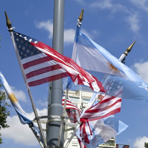 Falsa ameaça de bomba fecha Embaixada dos Estados Unidos na Argentina