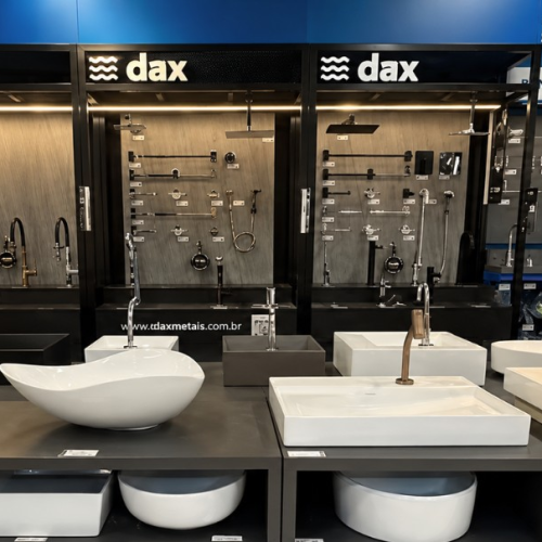 DAX destaca metais com 10 anos de garantia para projetos duradouros