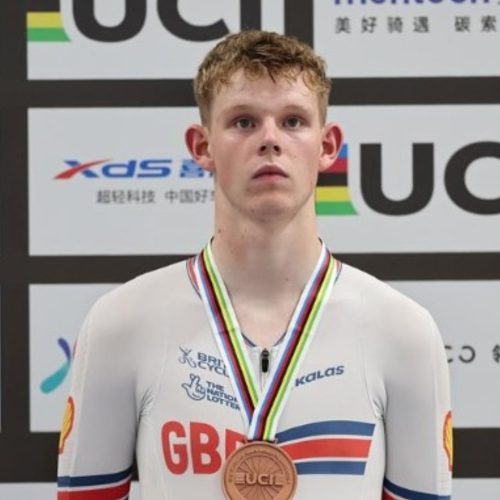 Ciclista britânico de 19 anos morre em acidente durante campeonato em Portugal