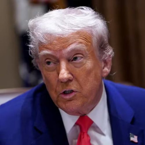 Trump suspende por três dias tarifas de 50% sobre importações canadenses