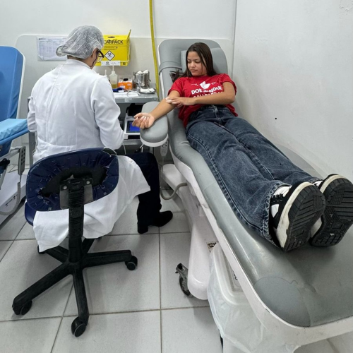 Funcionários do Hospital Geral de Arraial do Cabo fazem doação coletiva de sangue no Junho Vermelho