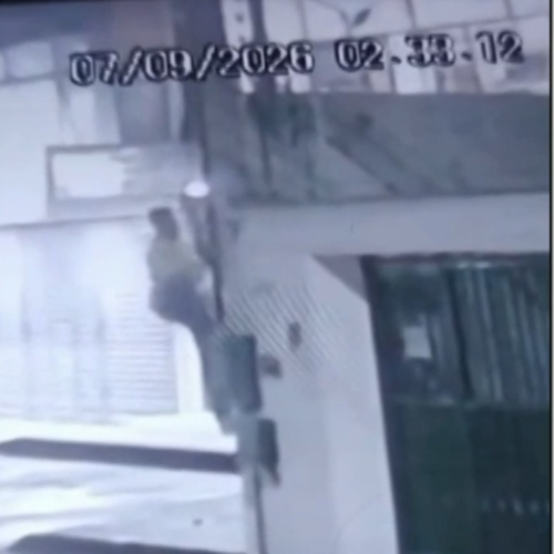 Homem escala poste, furta fios e deixa centro espírita sem energia em Cabo Frio; VÍDEO