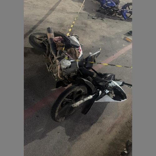Motociclista é encontrado morto após acidente em Araruama; homem estava com marcas de tiro, diz polícia