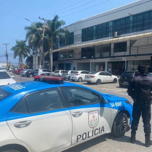 Mulher é morta a marretadas dentro de casa em Araruama; companheiro confessa o crime