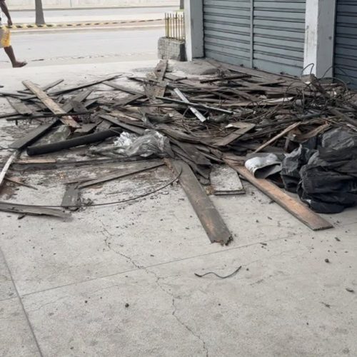 Rodoviária de Cabo Frio tem áreas sem manutenção, pichações e problemas na estrutura