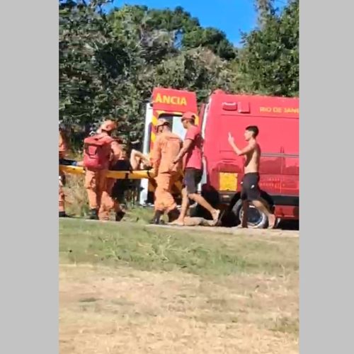 Turista fica ferida em trilha de acesso à Praia do Forno em Búzios