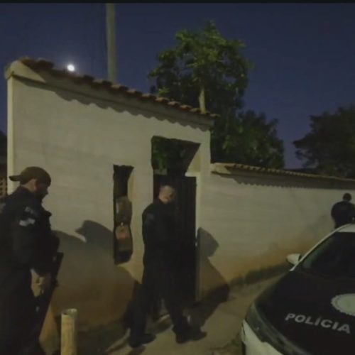 Operação da Polícia Civil tem como alvo Abelha, apontado como chefe do CV na Região dos Lagos