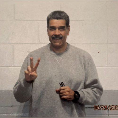 Perfil de Nicolás Maduro publica fotos do ex-presidente da Venezuela na prisão